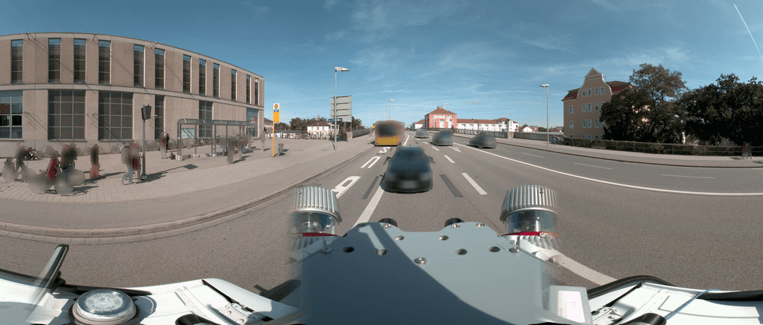 Abbildung 1: Beispiel eines verpixelten Straßen-Panoramas einer Mobile Mapping Befahrung mit Trimble MX9, © STRABAG AG